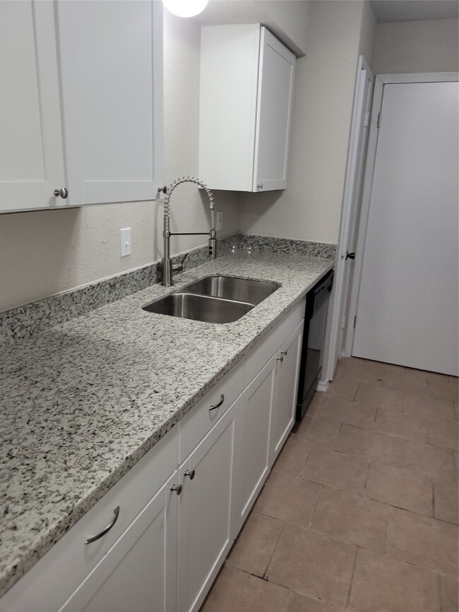 Photo - 9700 Leawood Blvd Unidad 1501