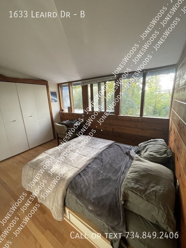 Photo - 1633 Leaird Dr