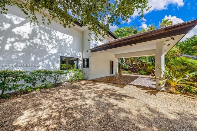 Building Photo - 3900 Douglas Rd