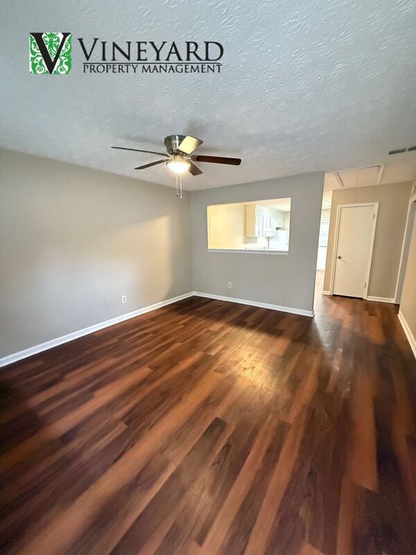 Photo - 164 Kimberly Way SW