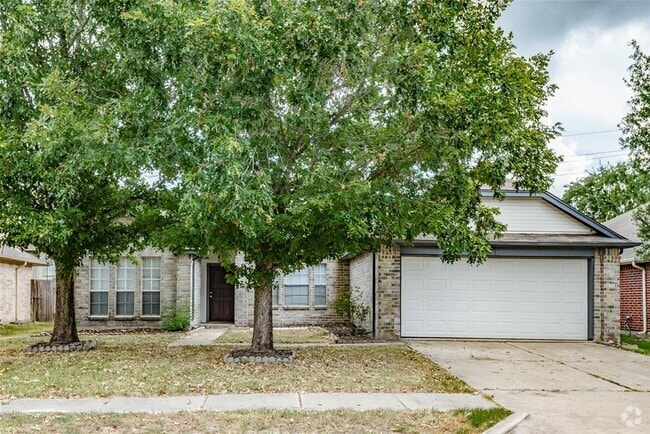 Building Photo - 19010 Dee Woods Dr Rental