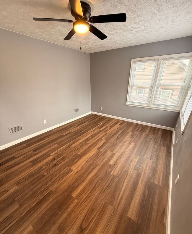 Photo - Newly Remodeled 4 bedroom