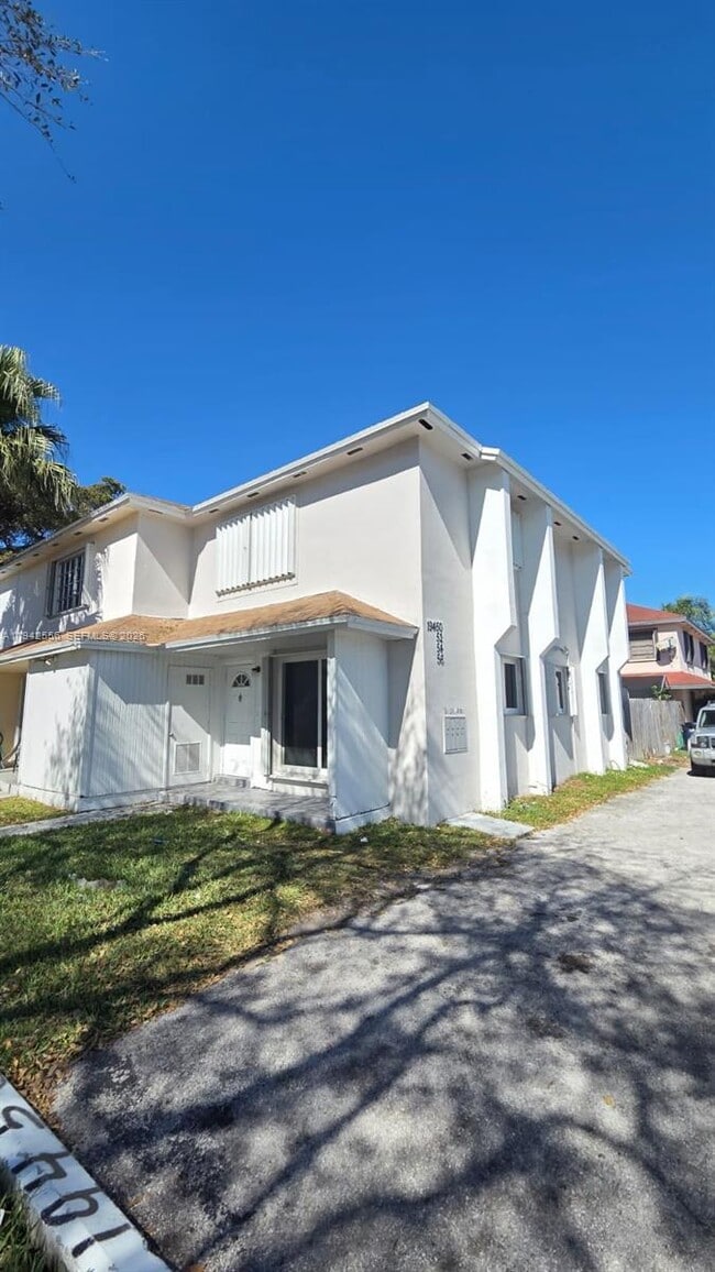 Photo - 19450 SW 103rd Ct Unidad A