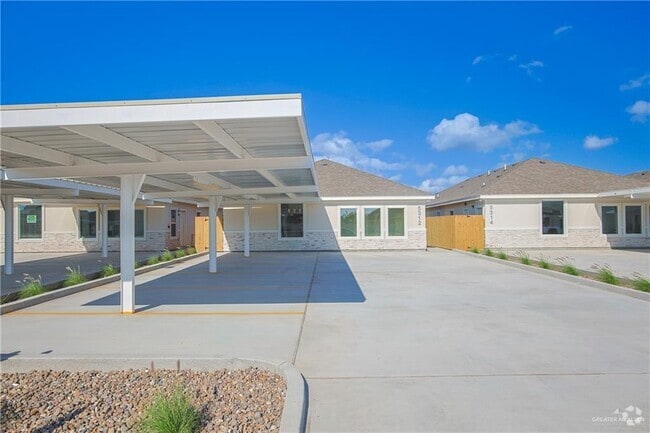 Building Photo - 5312 Vision St Rental