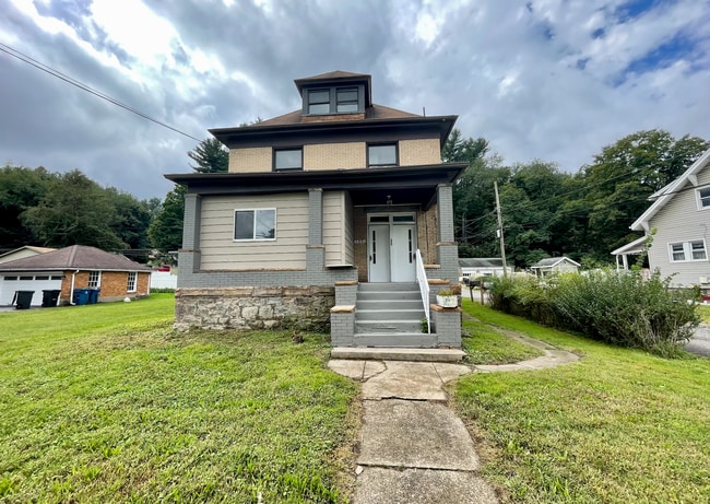 Building Photo - 135 McGovern Blvd Unit 1