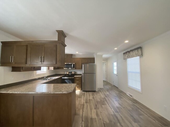 Photo - 7 Teal Ct