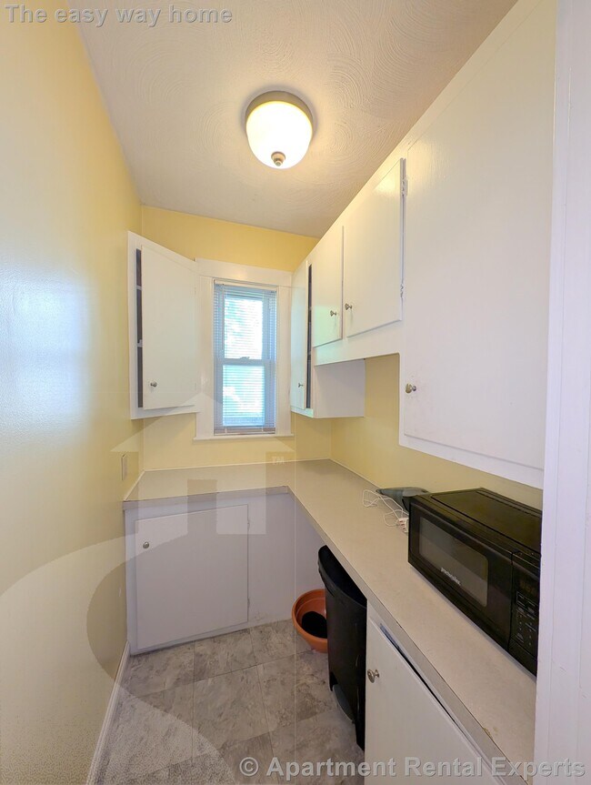 79 Conwell Ave Unit 1