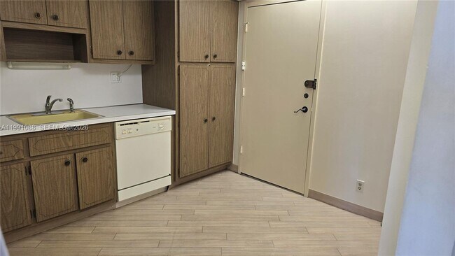 Photo - 1600 S Ocean Dr Unidad 15J