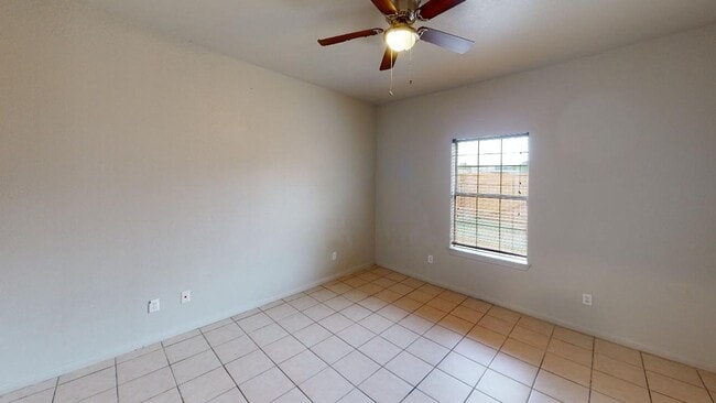 Photo - 1621 Bagby Ave Unidad A
