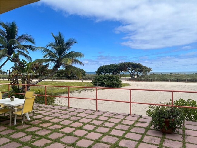 Building Photo - 9241 Collins Ave Unit 1