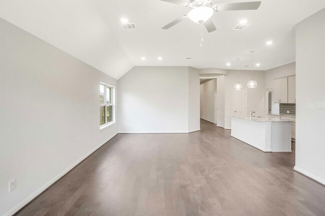 Photo - 335 Spinnaker Loop