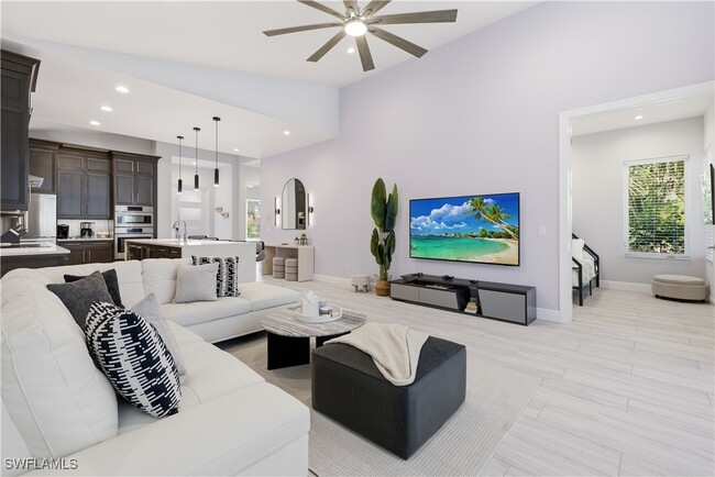 Building Photo - 711 91st Ave N