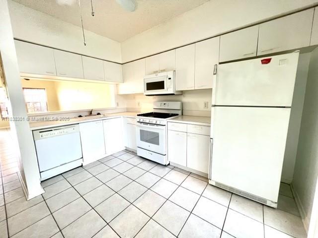 Photo - 7886 Dixie Beach Cir