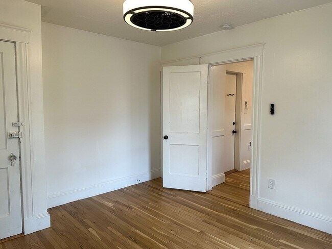 Photo - 105 Chubbuck St Unidad 2