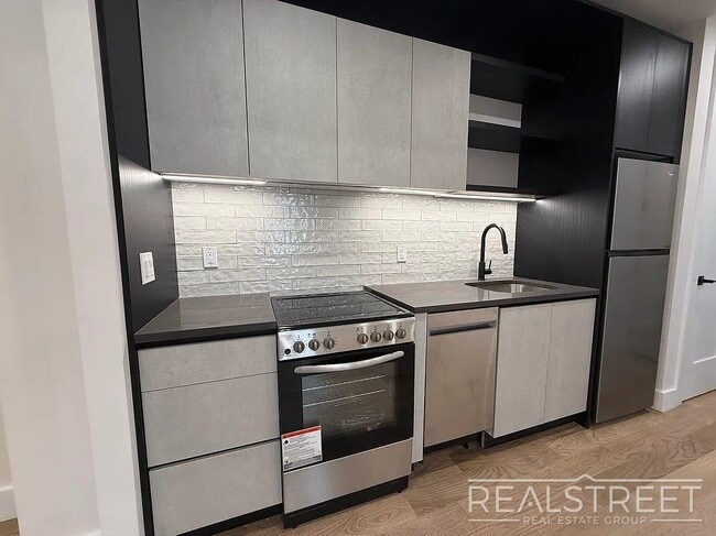 Photo - Modern Brooklyn Living with Everyday Convenience Unidad 2B