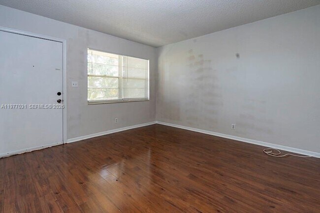 Photo - 5192 NE 6th Ave Unit 820