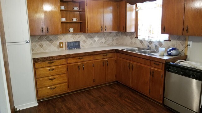 Photo - 514 McArthur Dr