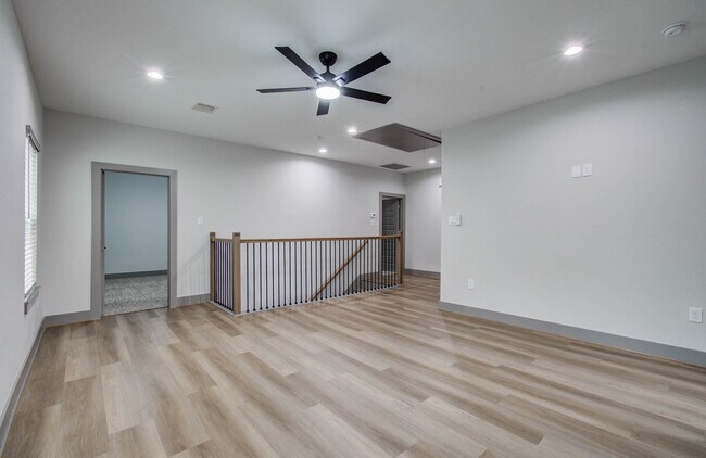 Photo - 1065 South Ln