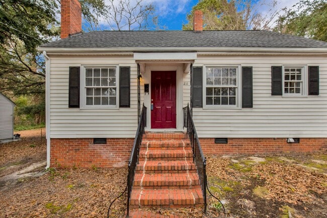 Photo - 216 Hawthrone