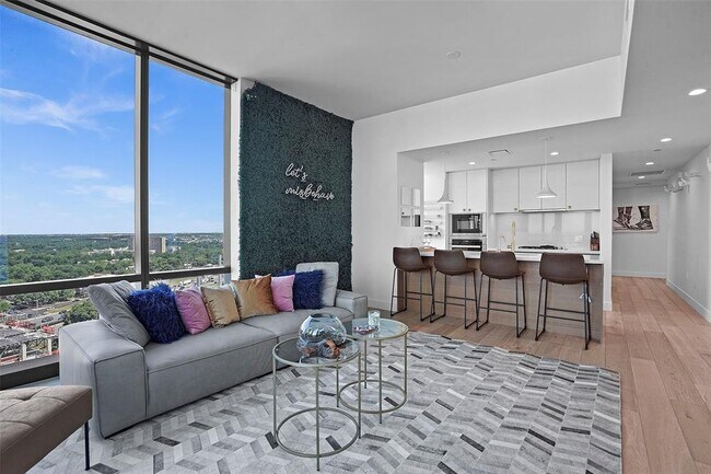 Photo - 70 Rainey St Unit 1409