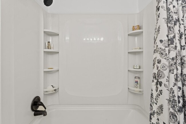Photo - 4497 1175 W