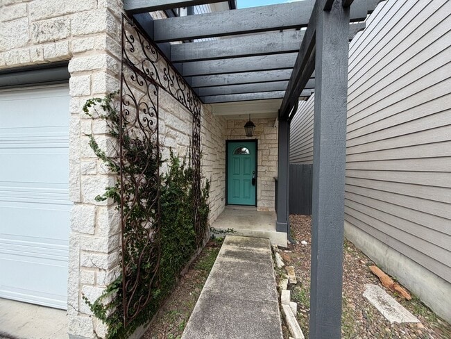 Photo - Spacious 3 Bedroom/2.5 Bath Home