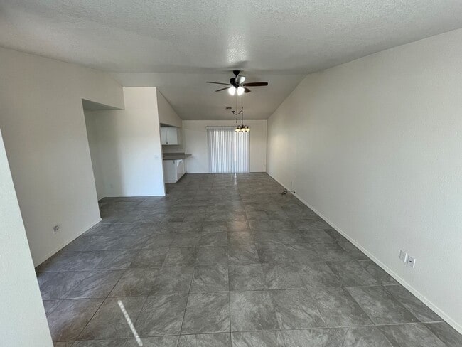 Photo - 1621 Ash Ave