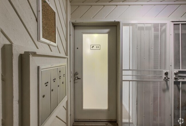 Building Photo - 3997 Crown Point Dr Unit V33 Rental