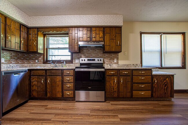 Photo - 15873-15875 US Highway 75 Unit 15873