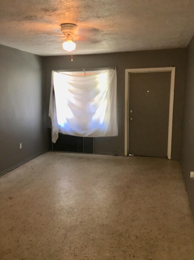 1405 Edgewood Terrace Unit A