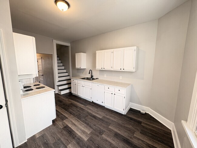 Photo - 109 S 13th St