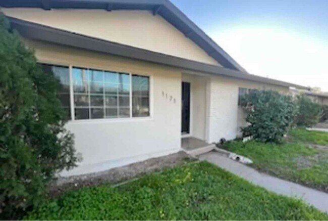 Photo - 1171 E Alexander Ave