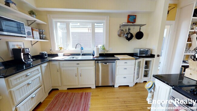 Photo - 8 Claremon St Unit 2