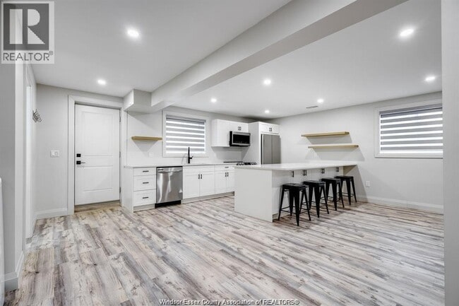 Photo - 241 Robinson Ave