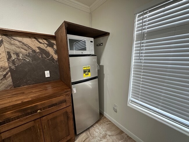 Photo - 3224 N Hampton St Unidad Casita