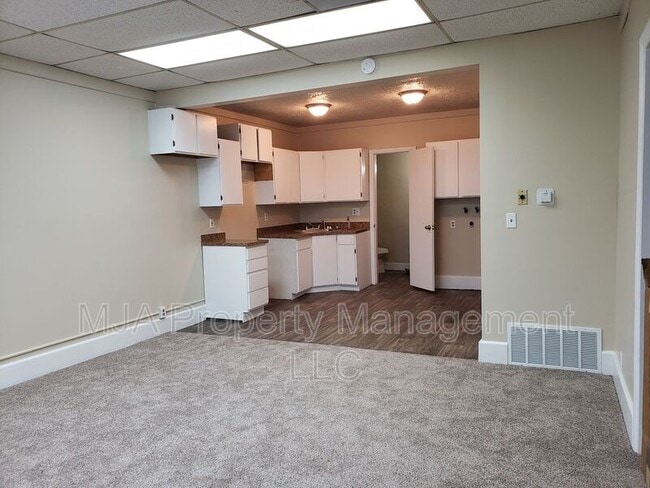 Photo - 972 W Center St