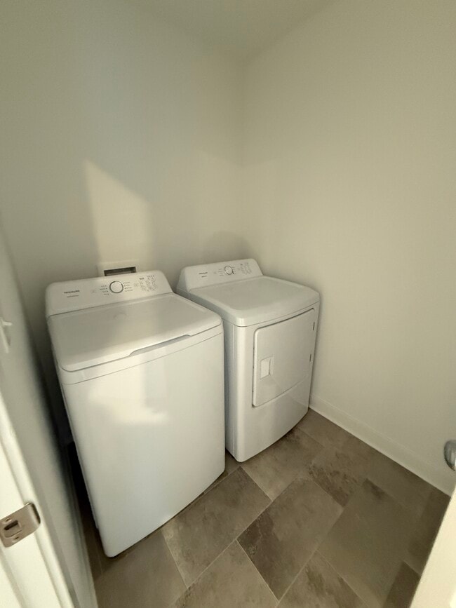 Photo - 15138 Farrington Rd