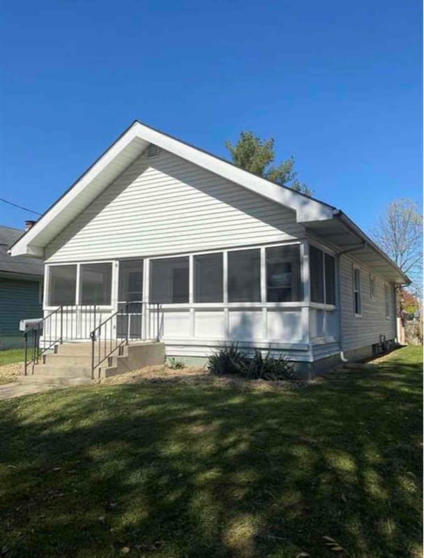 Photo - 1128 Manor Ct