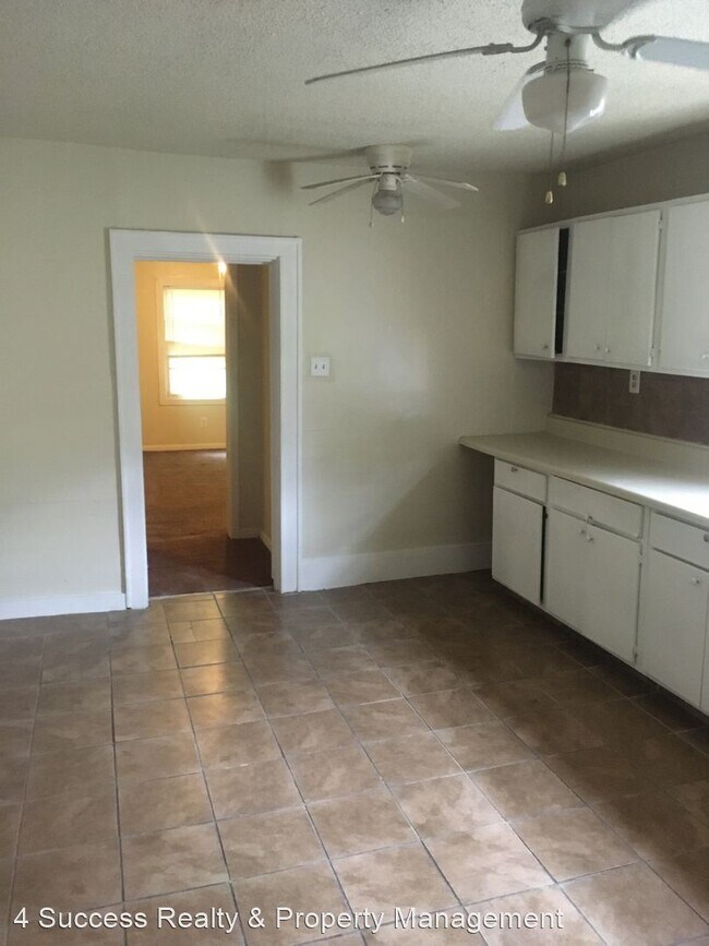 Photo - 3 br, 2 bath House - 3839 Fizer Avenue