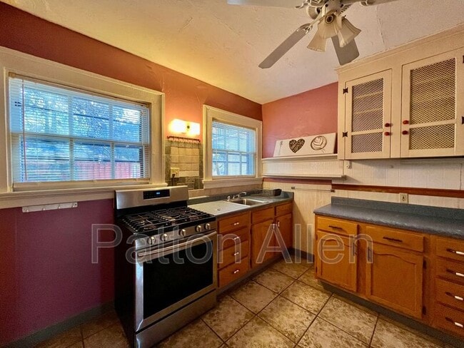 Photo - 105 Edwin Pl Unit Apt 2