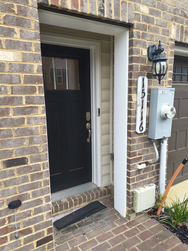 Building Photo - 15116 Hogshead Way