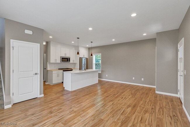 Photo - 5904 Wakefield Ave