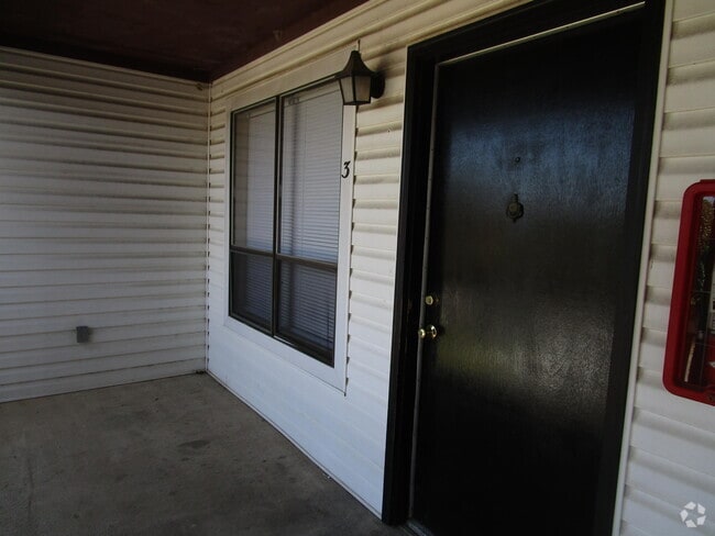 Building Photo - 251 Rast St Rental