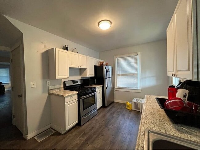 Photo - 255 Southwood Ave
