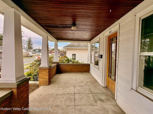 Photo - 421 Albany Ave