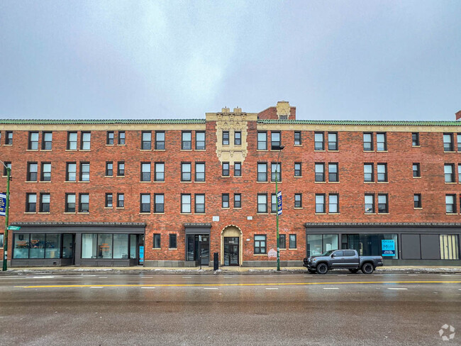 Building Photo - 3335 W Diversey Ave Unit 733 Rental