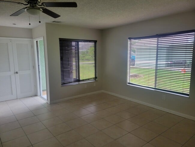 Photo - 1758 SE Ryecroft Ct House