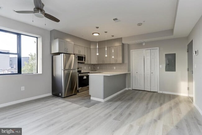 400 N Highland Ave Unit 303