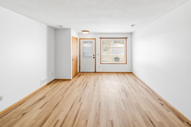 Photo - 8427 Yukon Cir N