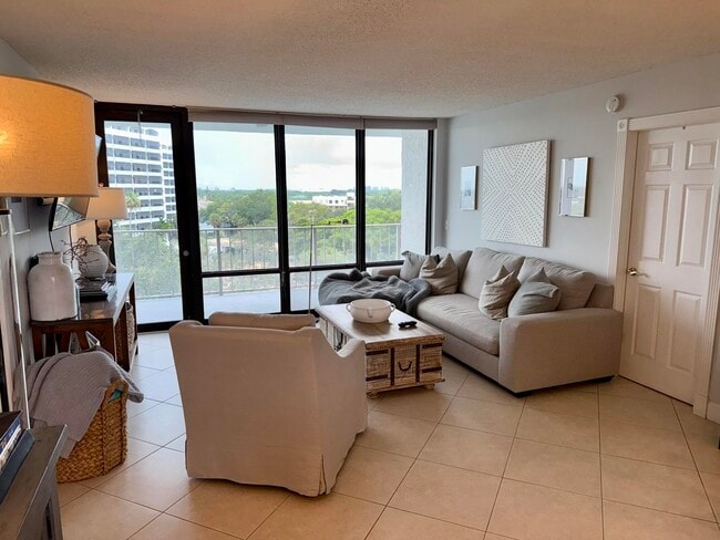 Photo - 336 Golfview Rd Unit 718